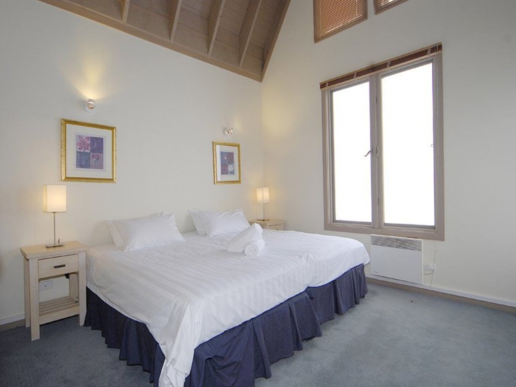 215 White Crystal, Mount Hotham - Thumbnail 5