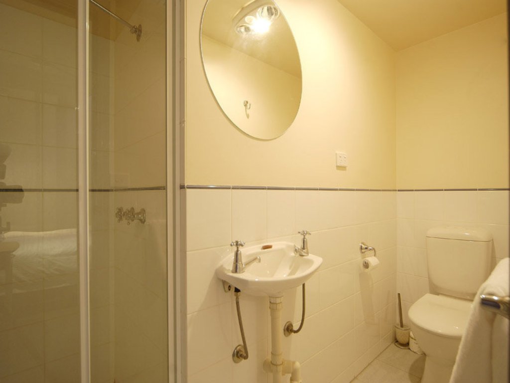 215 White Crystal, Mount Hotham - Thumbnail 8