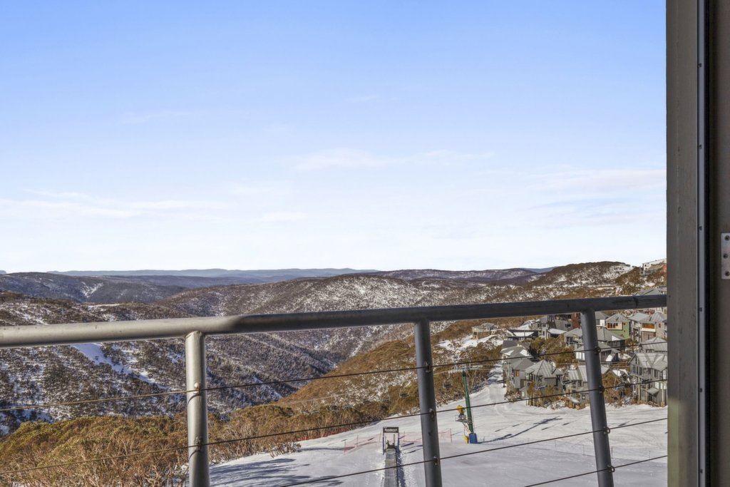 215 White Crystal, Mount Hotham - Thumbnail 6