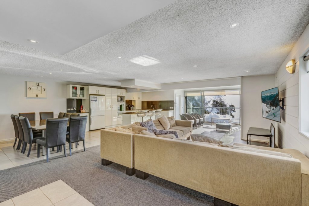 1/8 Falls Creek Road, Falls Creek - Thumbnail 2