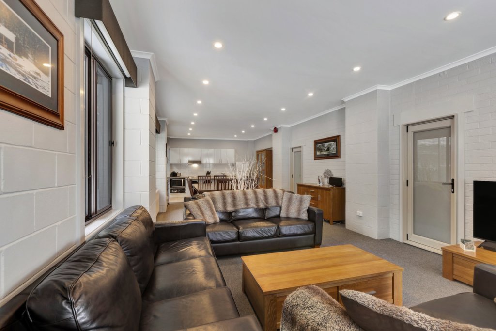 27/11 Schuss Street, Falls Creek - Thumbnail 3