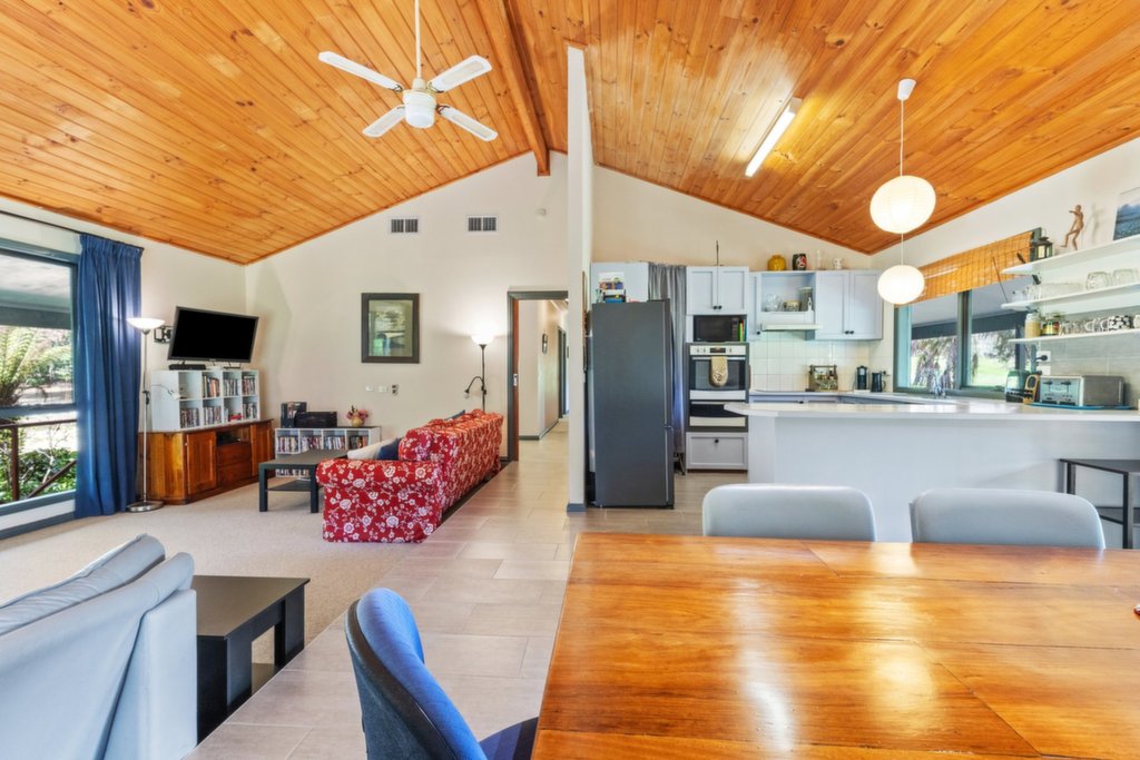 51 Baroni Lane, Porepunkah - Thumbnail 3