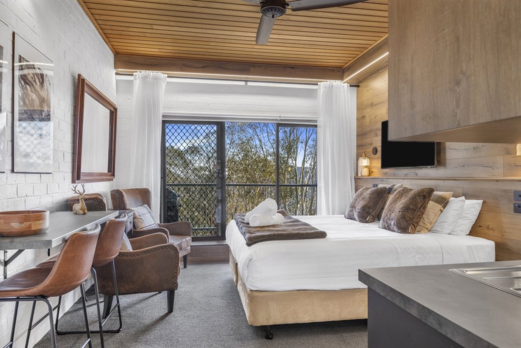 4/11 Schuss Street, Falls Creek - Thumbnail 3