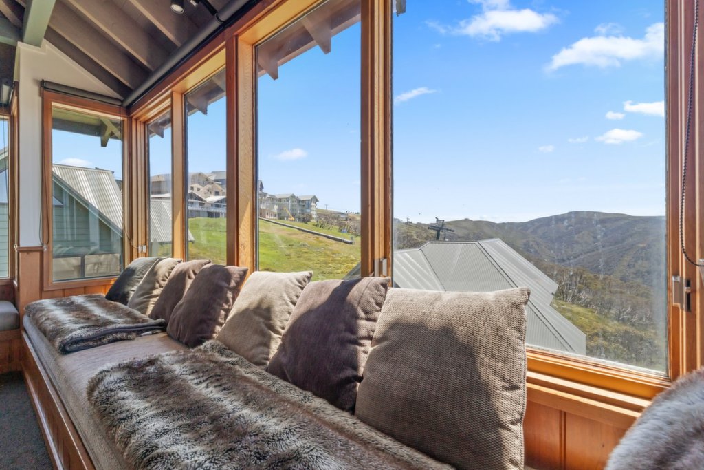 Eagles Nest, Mount Hotham - Thumbnail 6