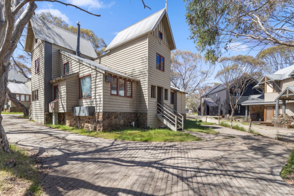 7 Woollybutt Lane, Dinner Plain - Image 1