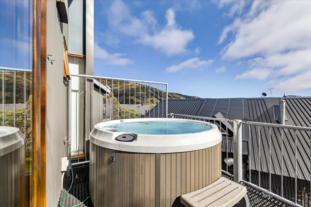 Tomba/4 Schuss Street, Falls Creek - Image 1