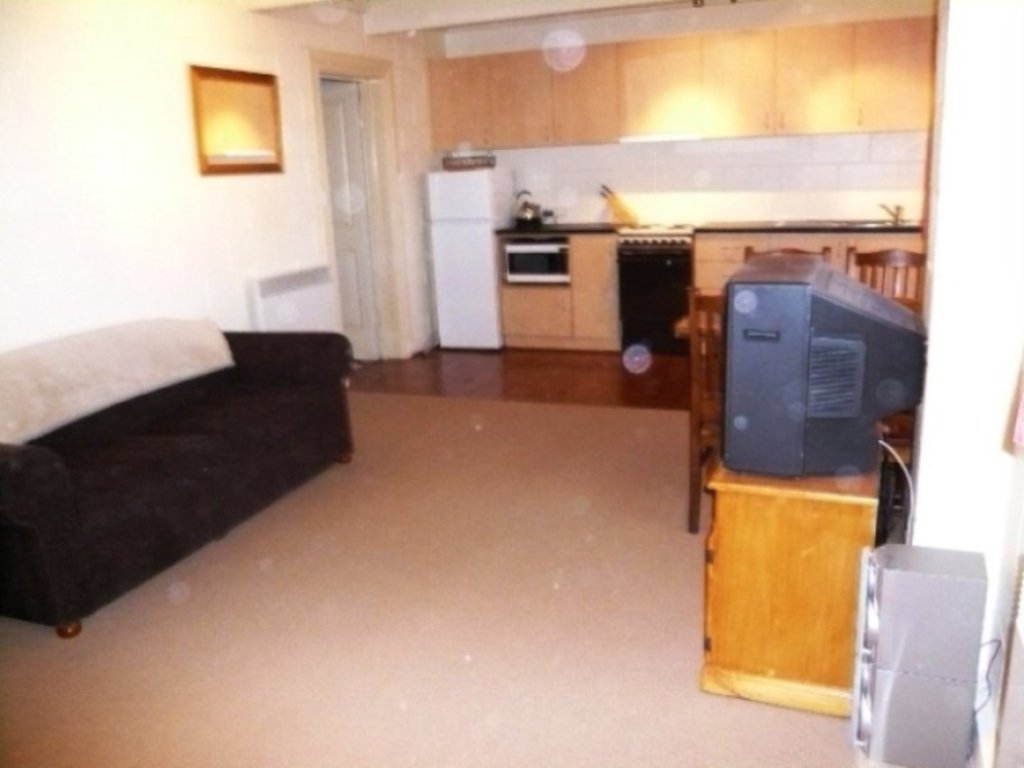 Address Withheld, Falls Creek - Thumbnail 5