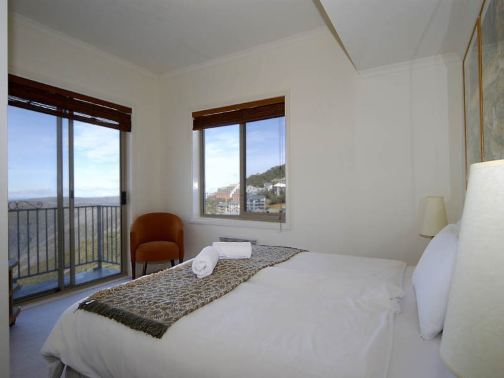 304 Zirkys, Mount Hotham - Thumbnail 3
