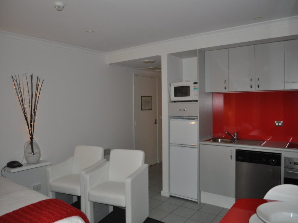 112 White Crystal, Mount Hotham - Thumbnail 5