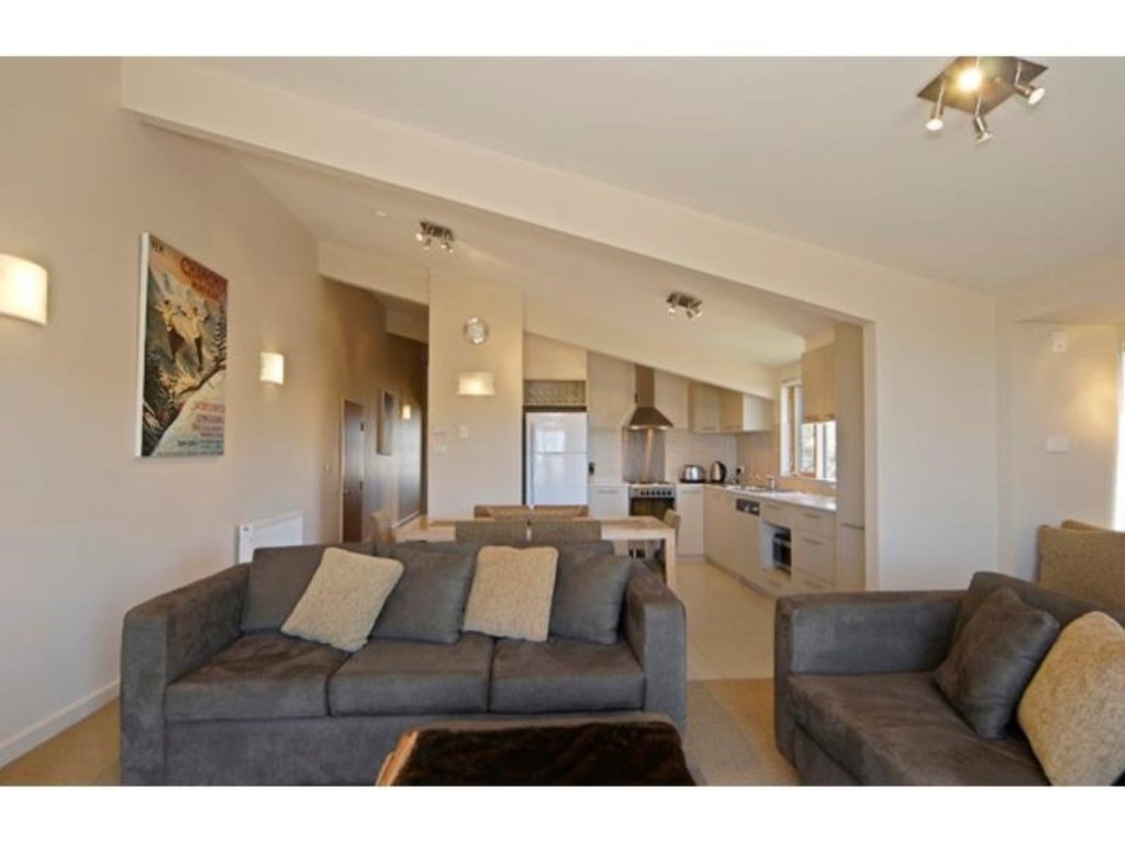 11 Chalet Hotham, Mount Hotham - Thumbnail 2