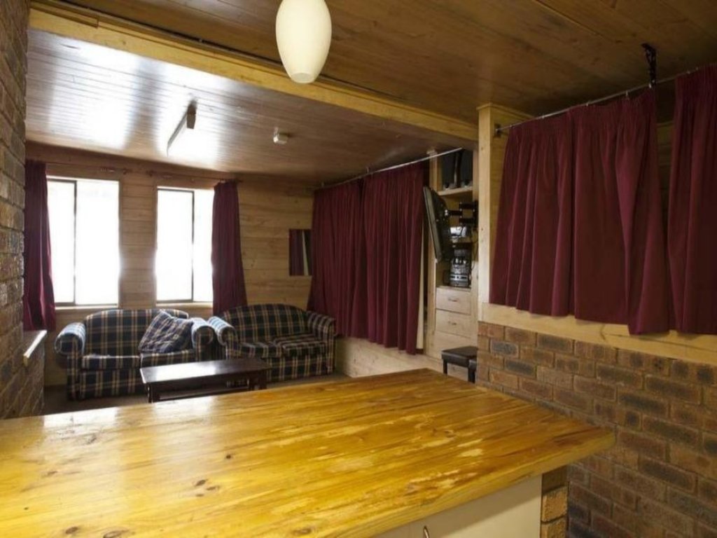 13/8 Falls Creek Road, Falls Creek - Thumbnail 2