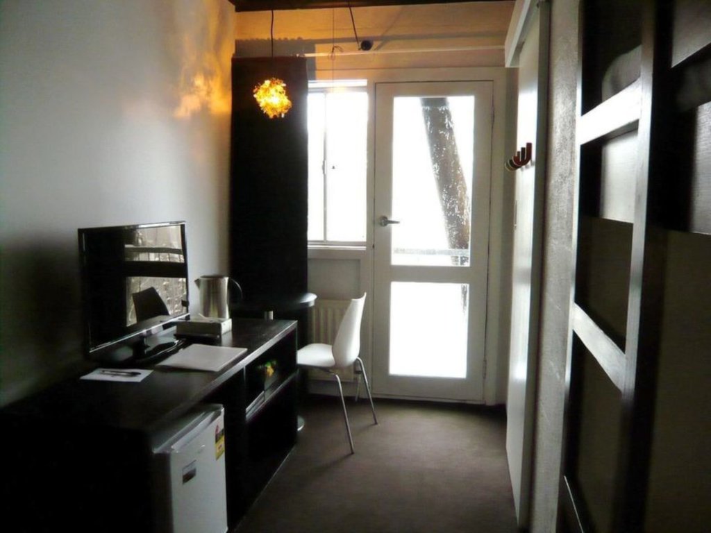 1 Sitzmark Street, Falls Creek - Thumbnail 2