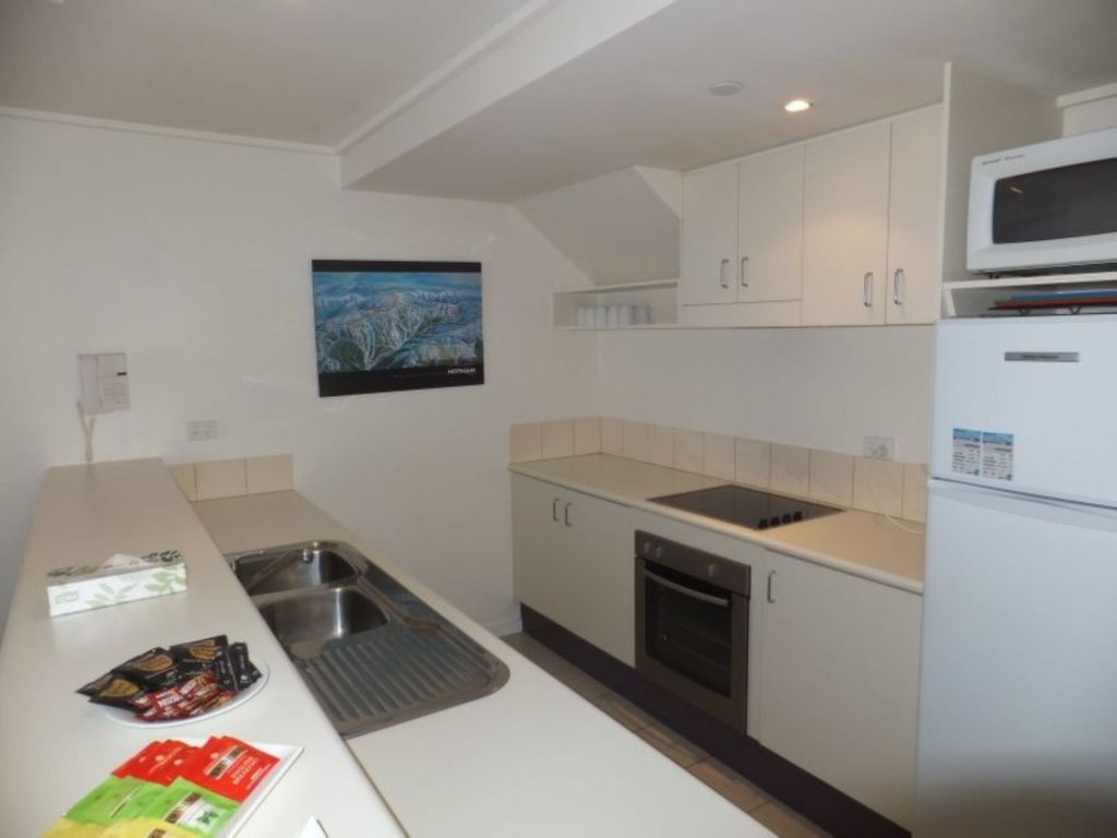 216 White Crystal, Mount Hotham - Thumbnail 5