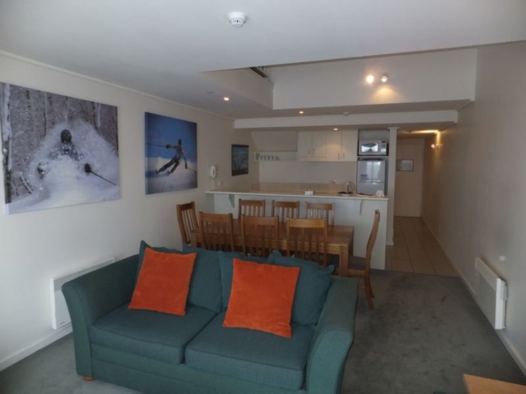 216 White Crystal, Mount Hotham - Thumbnail 3