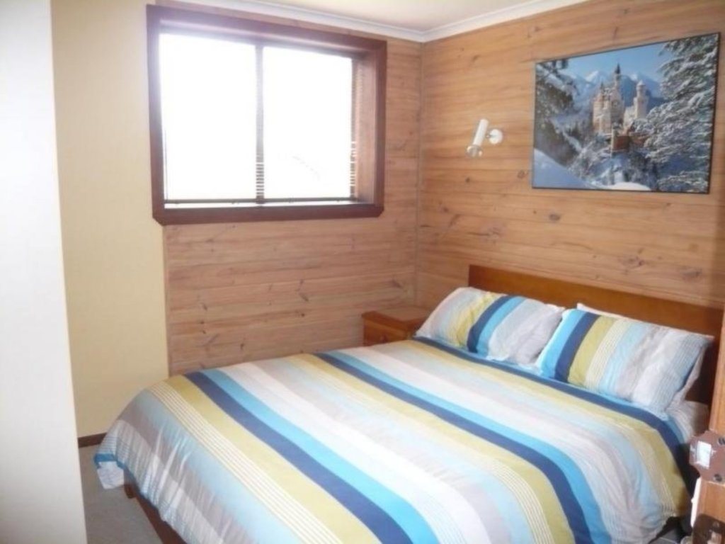 11/8 Falls Creek Road, Falls Creek - Thumbnail 3