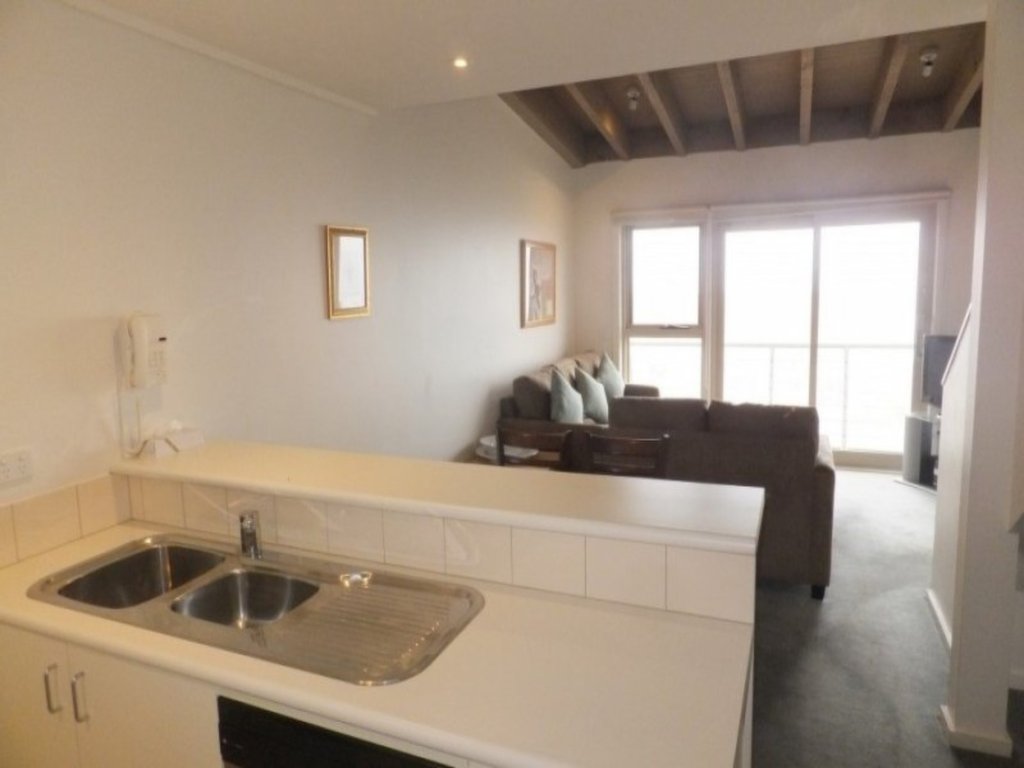 204 White Crystal, Mount Hotham - Thumbnail 4