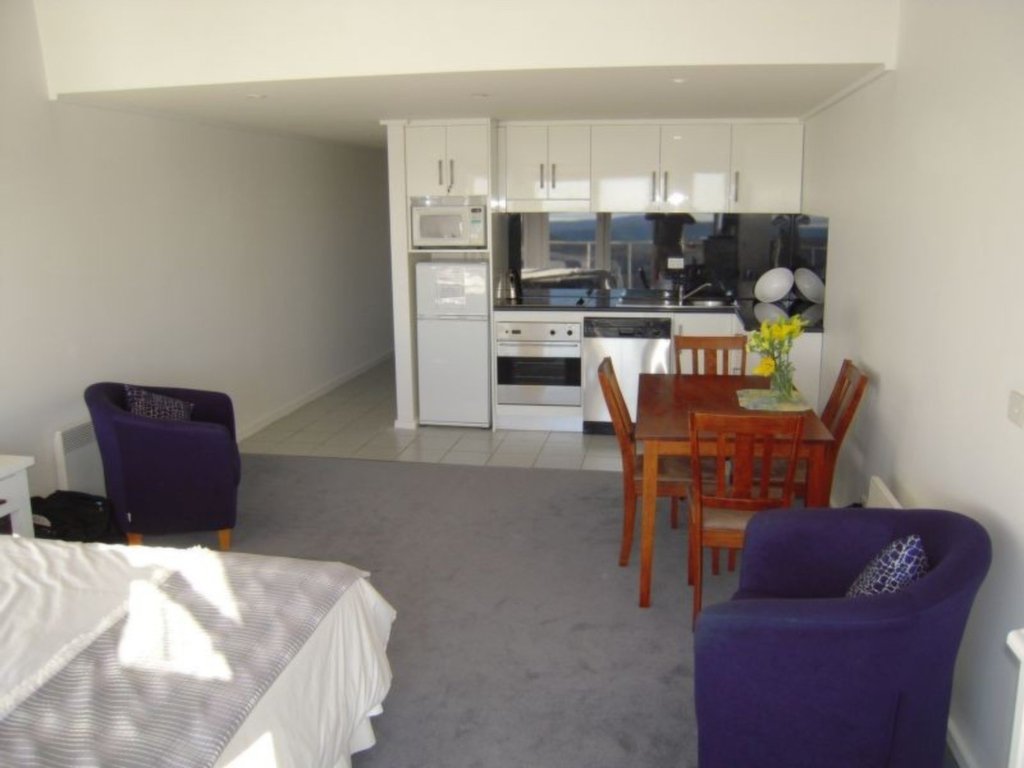 203 White Crystal, Mount Hotham - Thumbnail 2