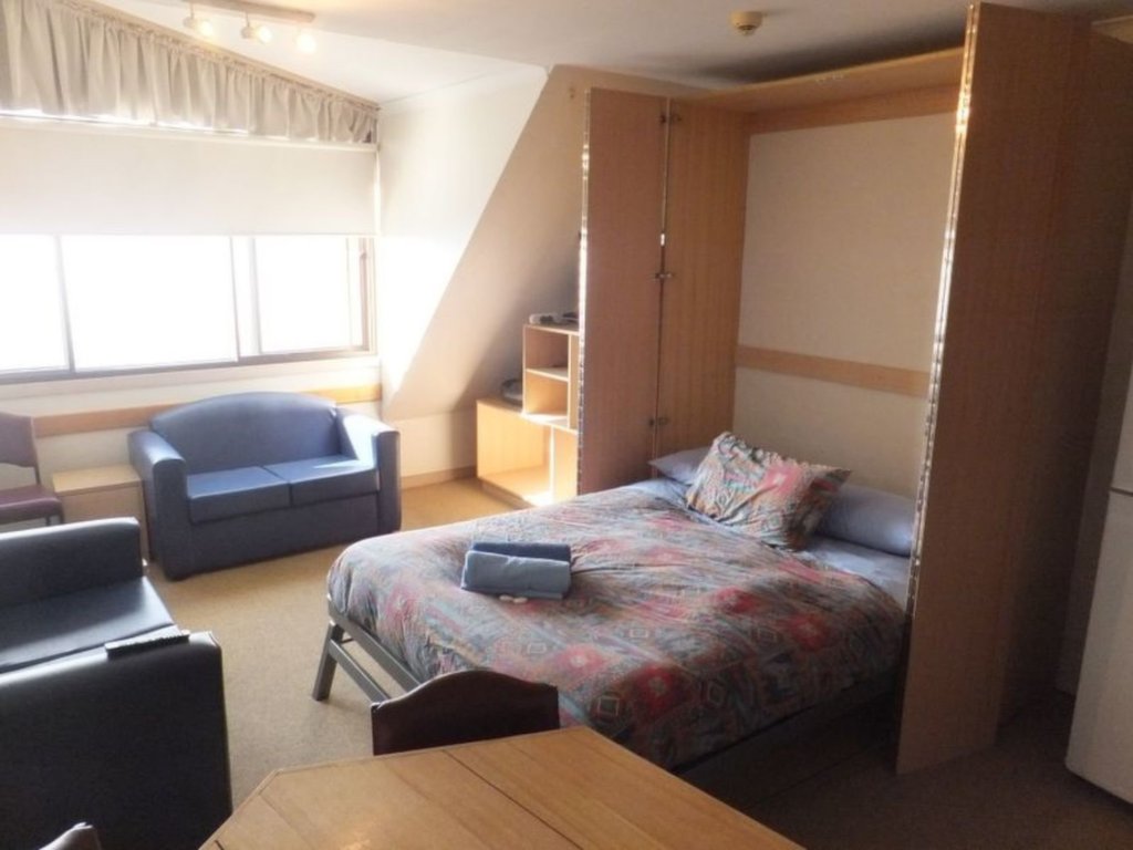 423 Arlberg, Mount Hotham - Thumbnail 2