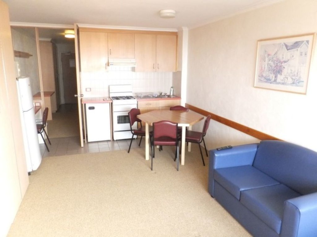 423 Arlberg, Mount Hotham - Thumbnail 5