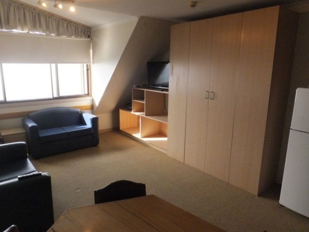 423 Arlberg, Mount Hotham - Thumbnail 4