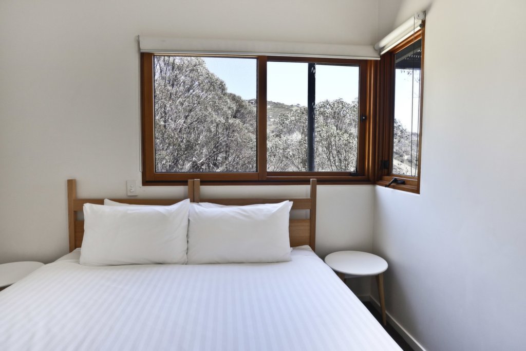 Holum/4 Schuss Street, Falls Creek - Thumbnail 3