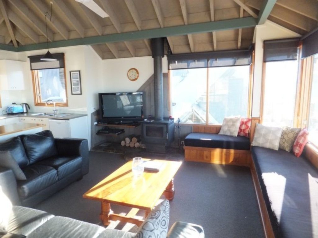 Eagles Nest, Mount Hotham - Thumbnail 4