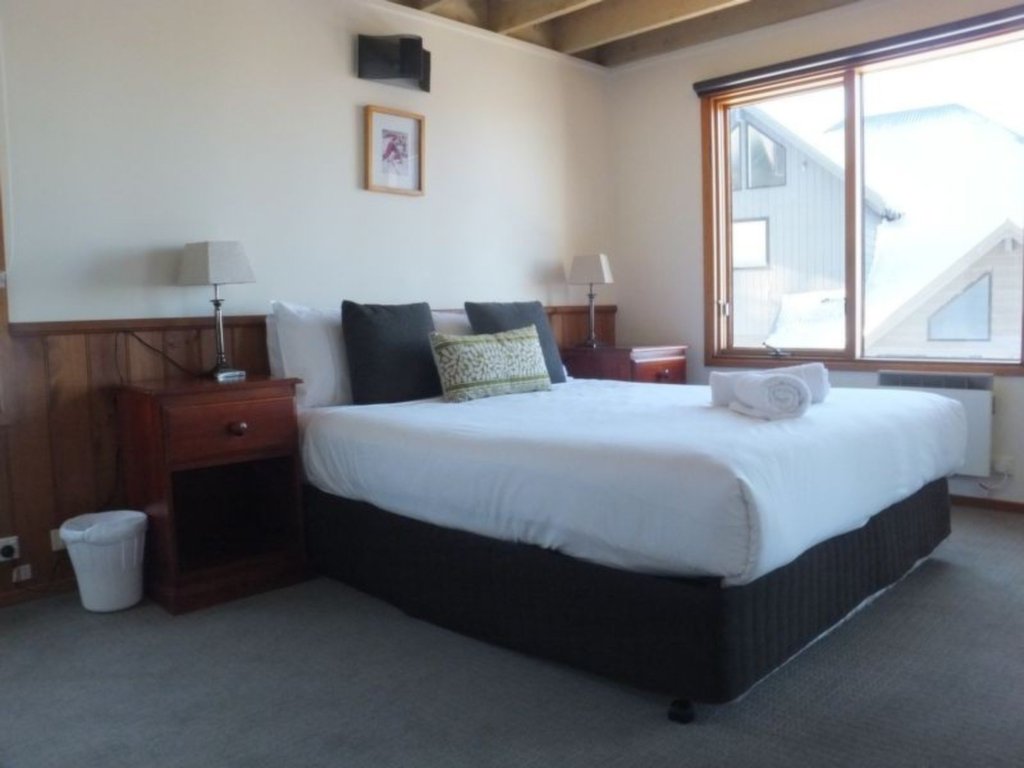 Eagles Nest, Mount Hotham - Thumbnail 8