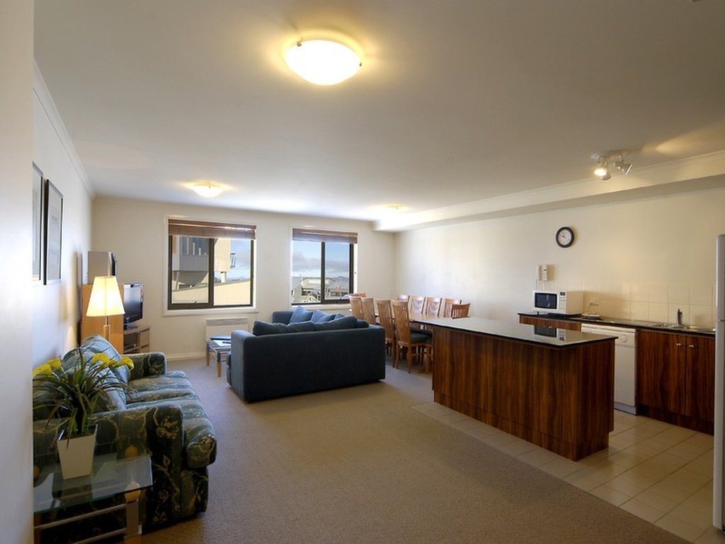 204 Zirkys, Mount Hotham - Thumbnail 2