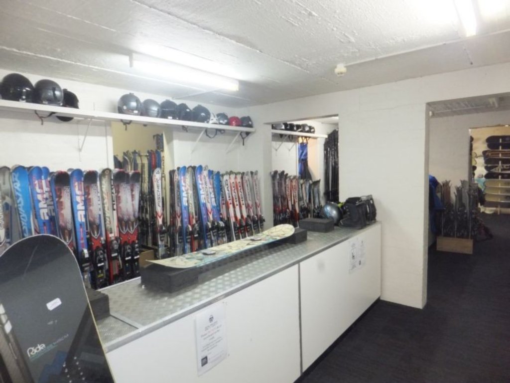 Ski Hire Arlberg, Mount Hotham - Thumbnail 3