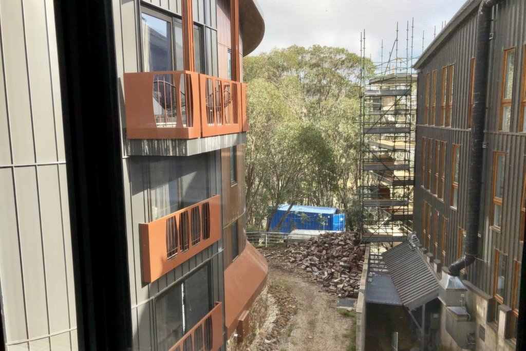 Level 2/201/1 Sitzmark Street, Falls Creek - Thumbnail 5