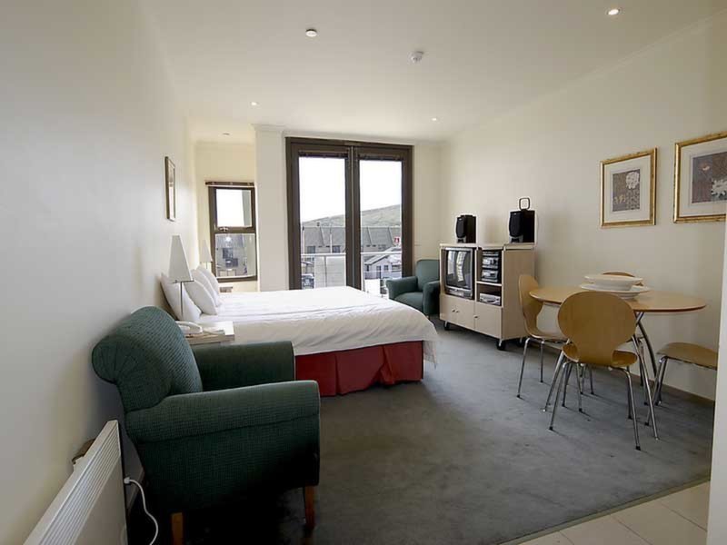 114 White Crystal, Mount Hotham - Thumbnail 4