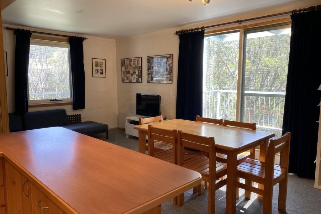 17 Falls Creek Road, Falls Creek - Thumbnail 2