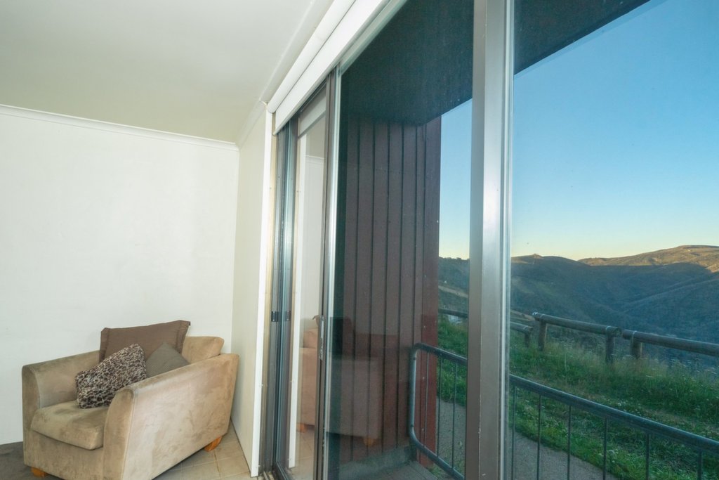 007 Arlberg, Mount Hotham - Thumbnail 2