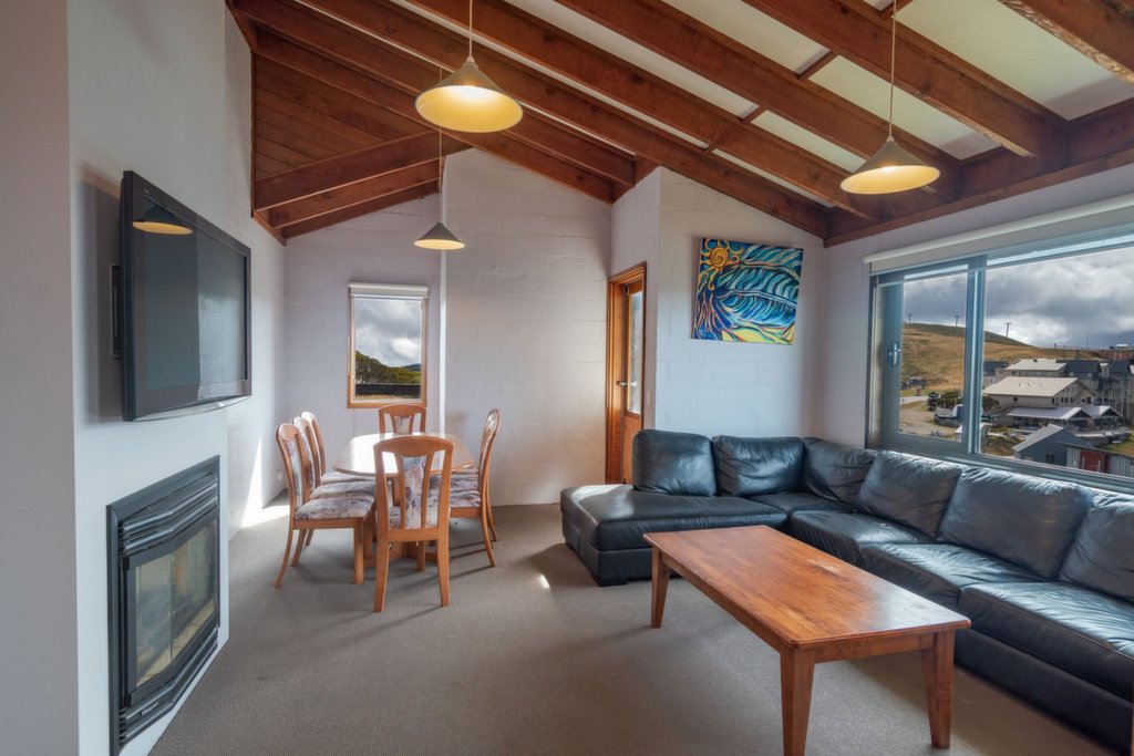 12 1750, Mount Hotham - Thumbnail 3